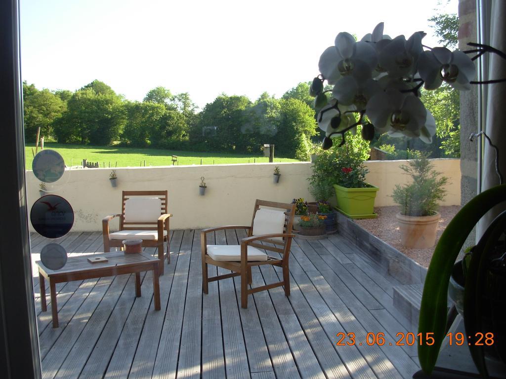 Le Jardin des Pierres Brunes Saint-Jean-des-Ollières Exterior foto